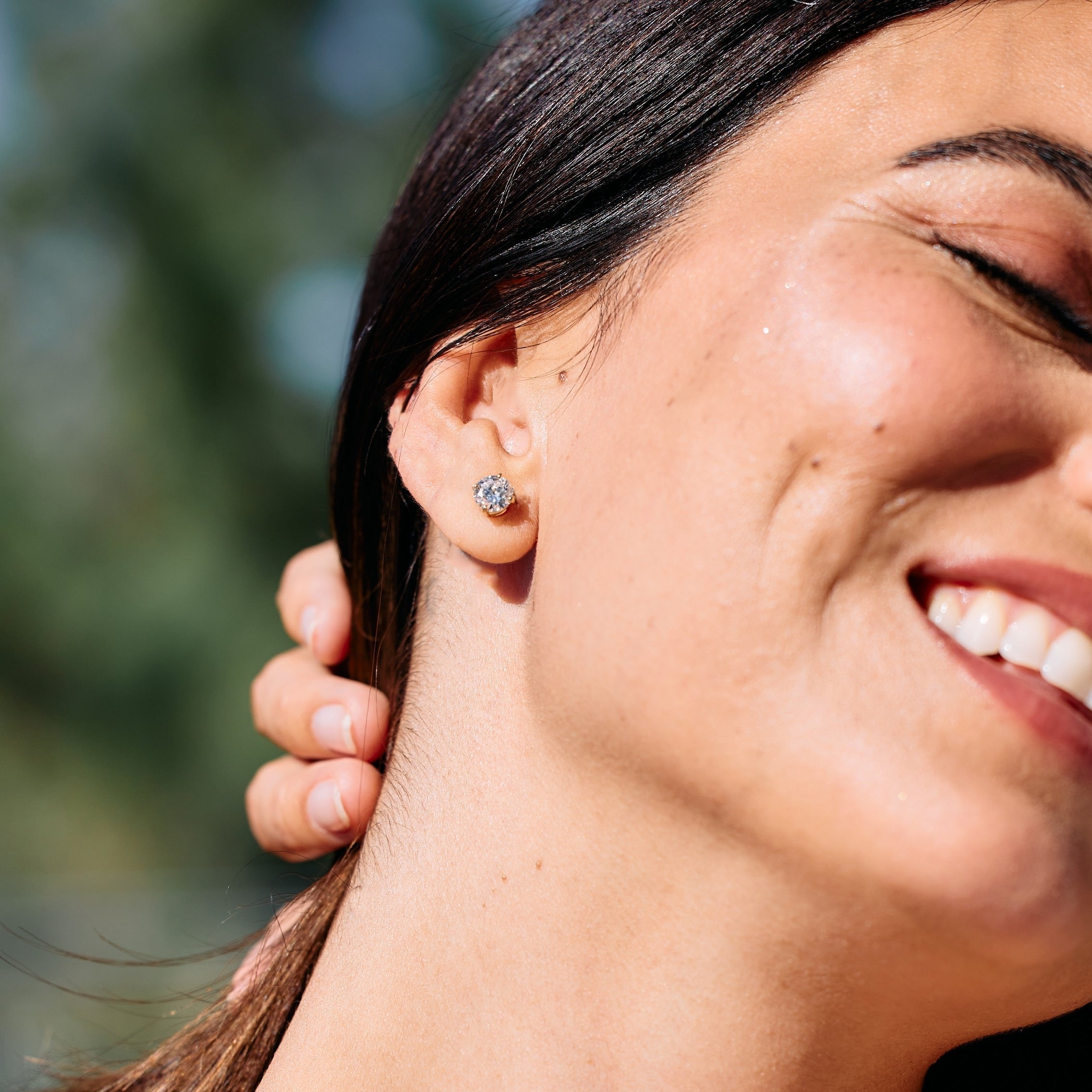 14K Gold Vivienne Brilliant Stud Earrings