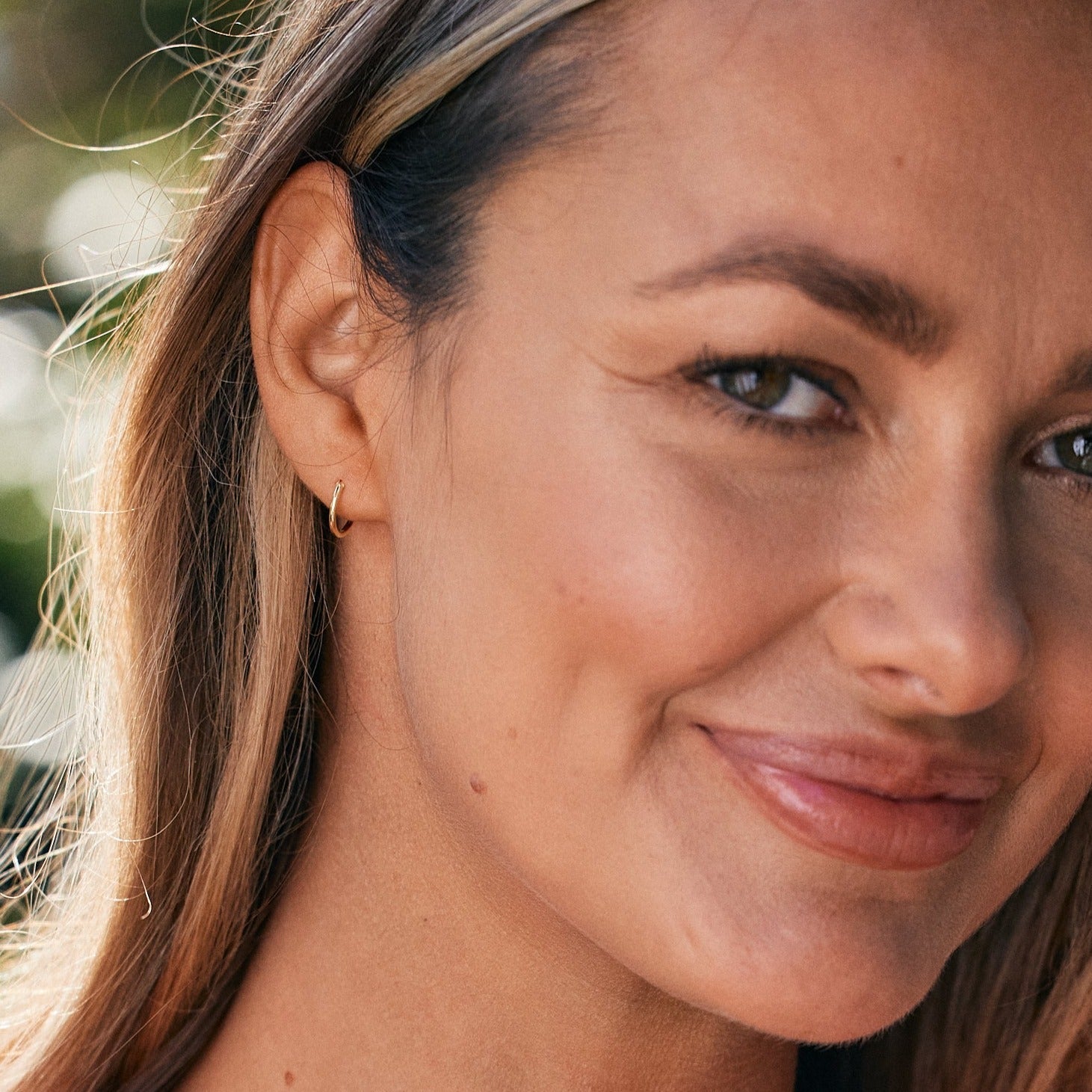 14K Gold Solenne Endless Hoops