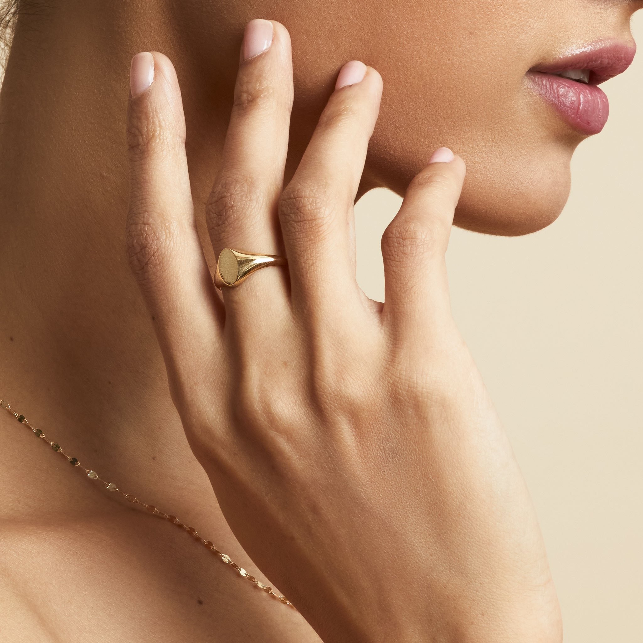 10K Gold Florence Oval Signet Ring – Timeless Crest
