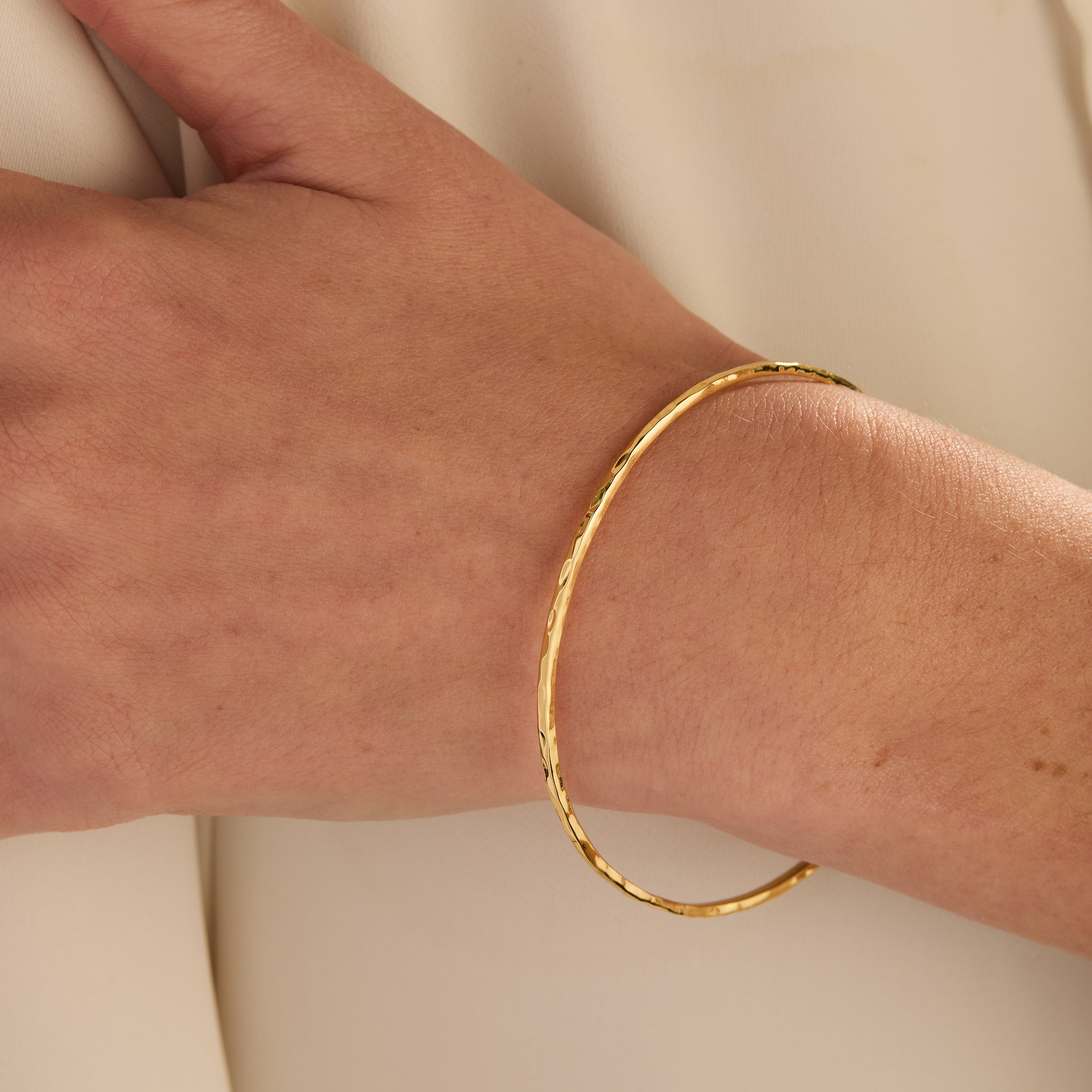 14K Gold Solara Hammered Bangle