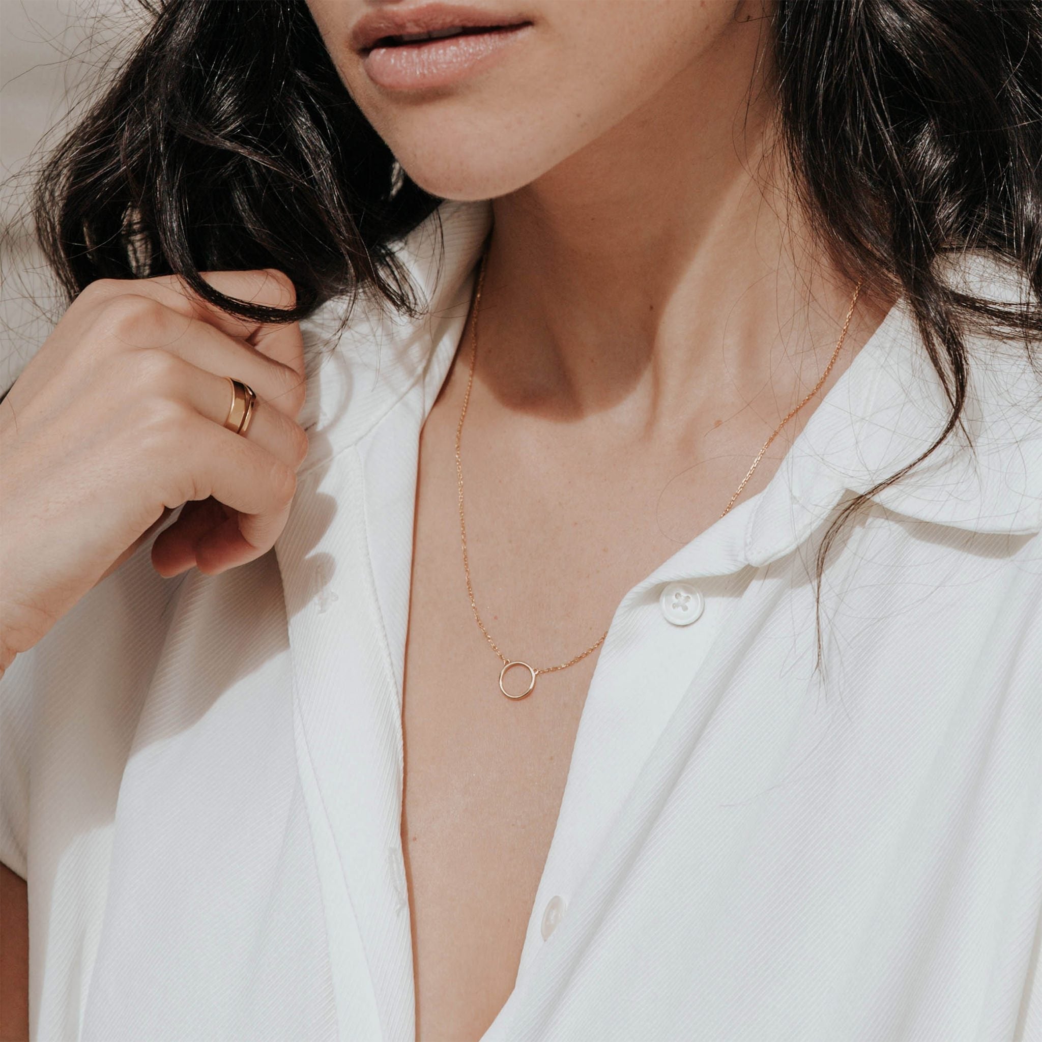 14K Gold Minimalist Circle Pendant Necklace
