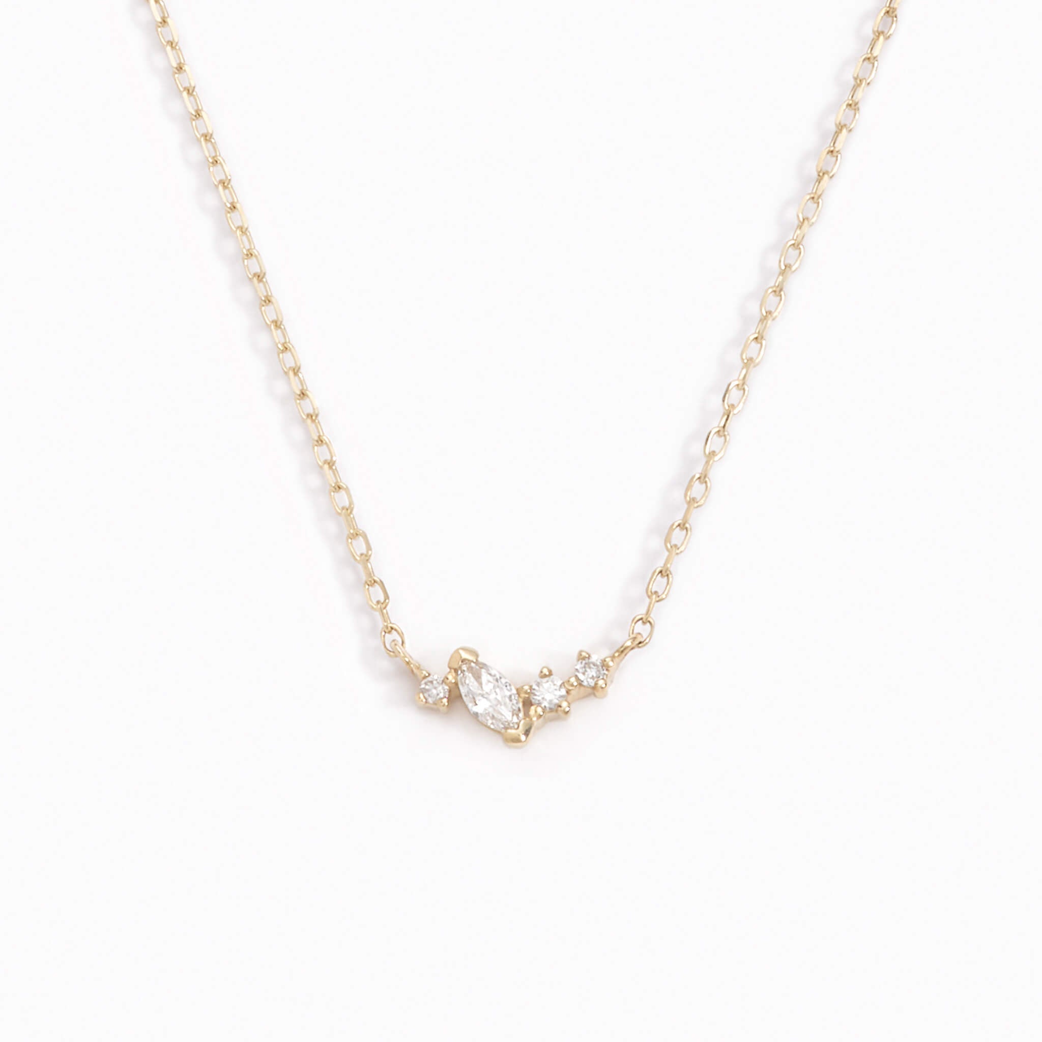 14K Gold Estrella Diamond Cluster Necklace