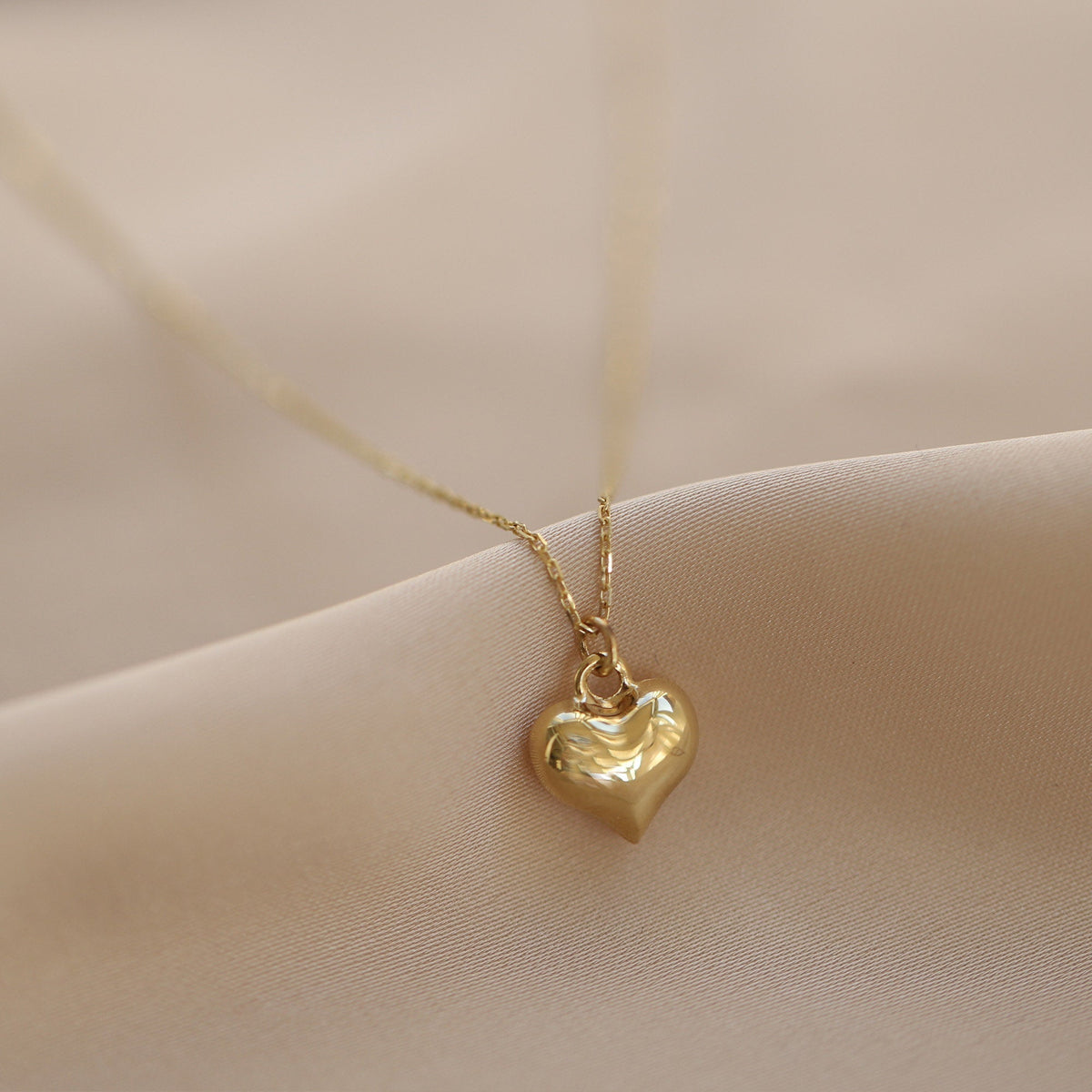 14k Gold Rounded Heart Pendant Necklace