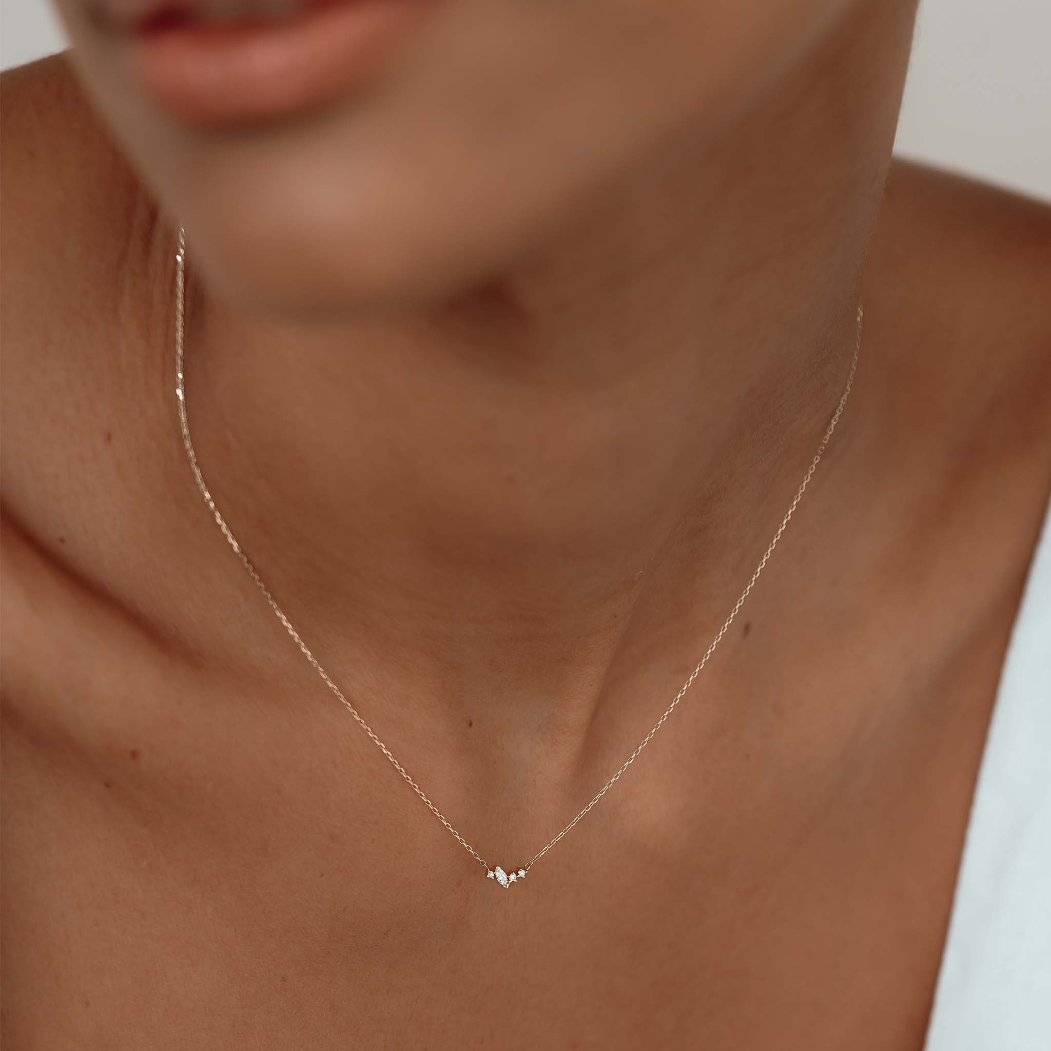 14K Gold Estrella Diamond Cluster Necklace