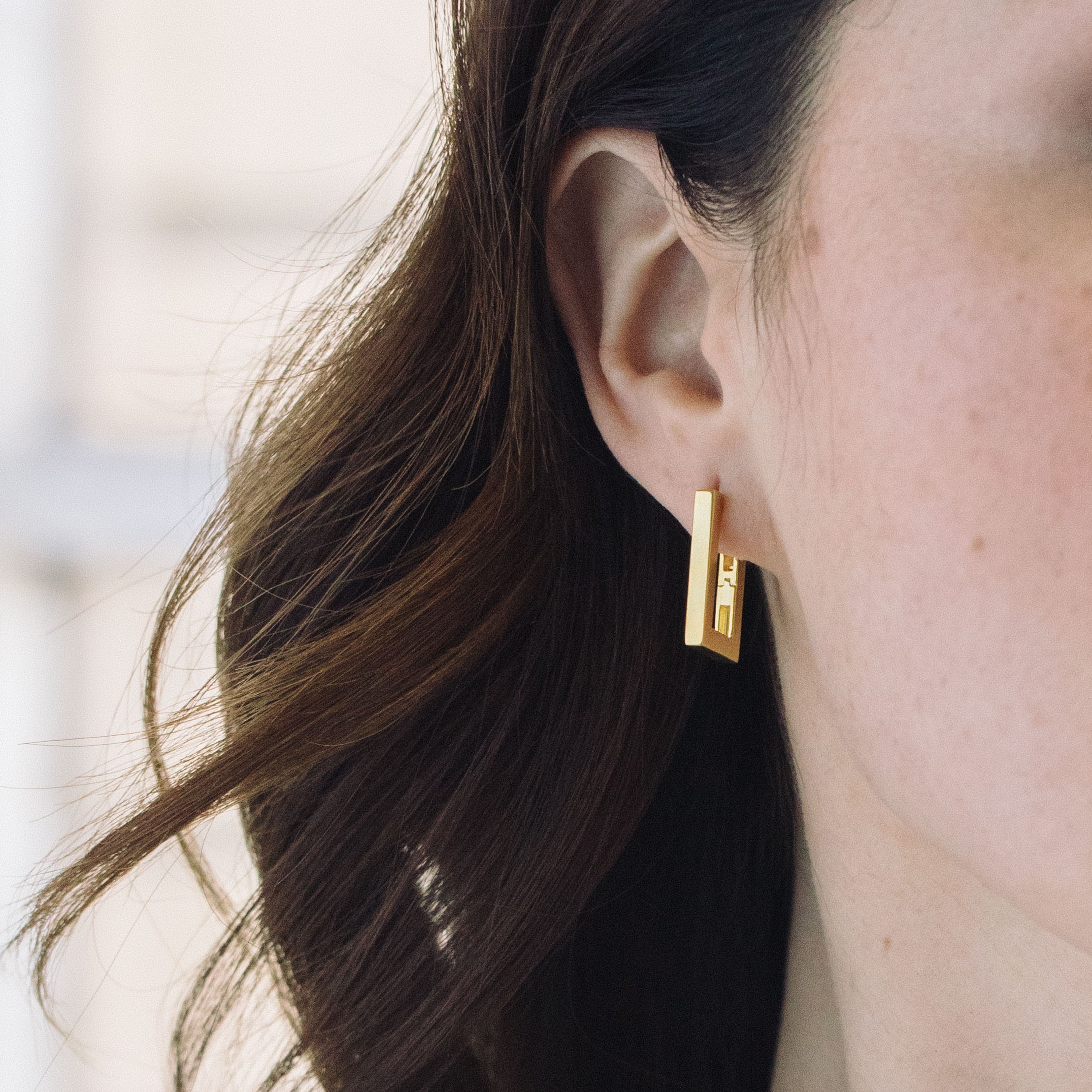14K Gold Aurelia Classic Hoops