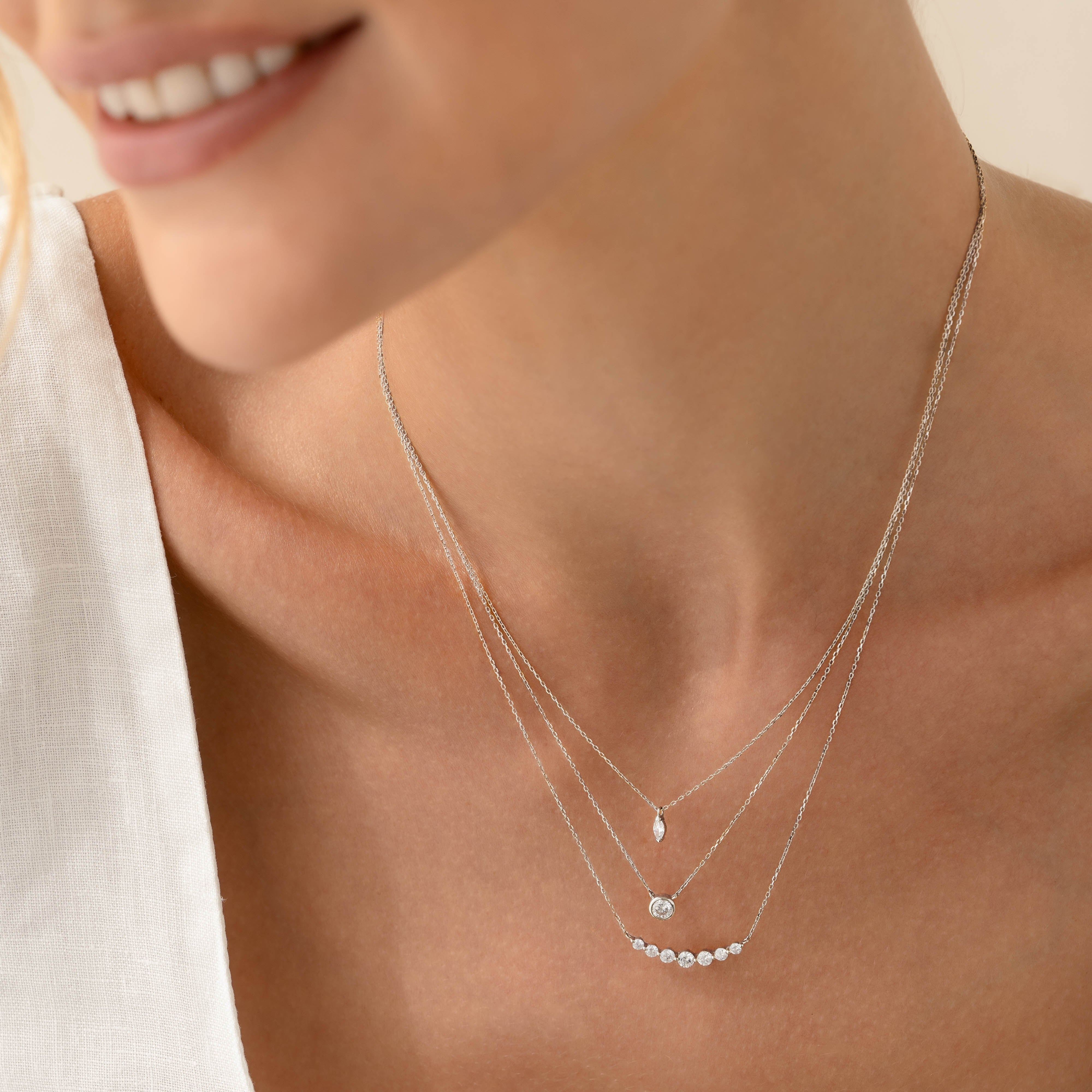 14K White Gold Caterina Graduated Diamond Necklace