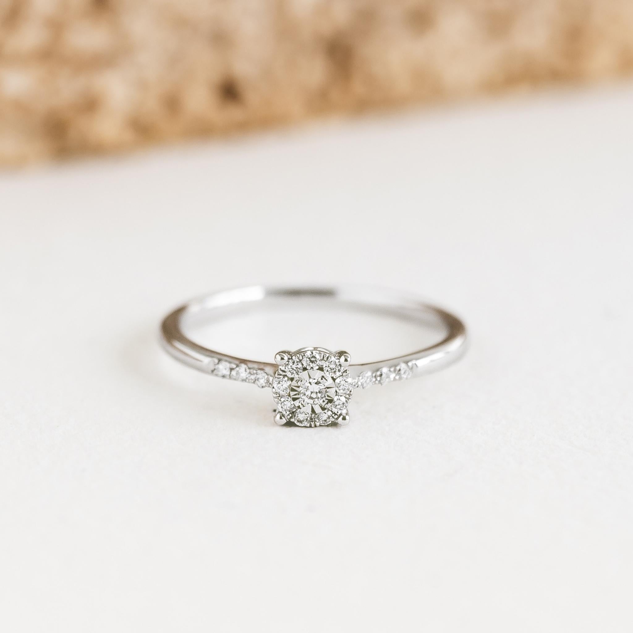 14K White Gold Round Diamond Cluster Ring with Side Stones