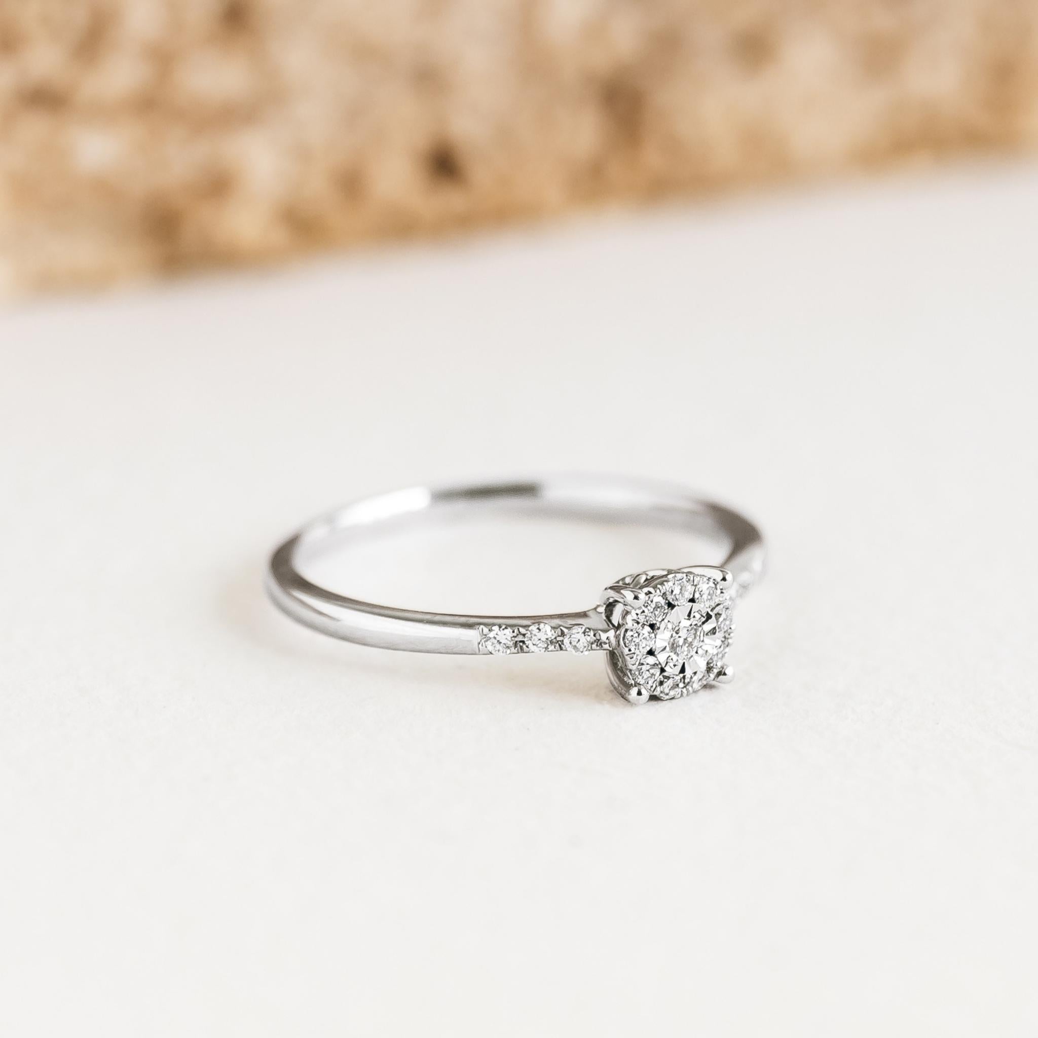 14K White Gold Round Diamond Cluster Ring with Side Stones