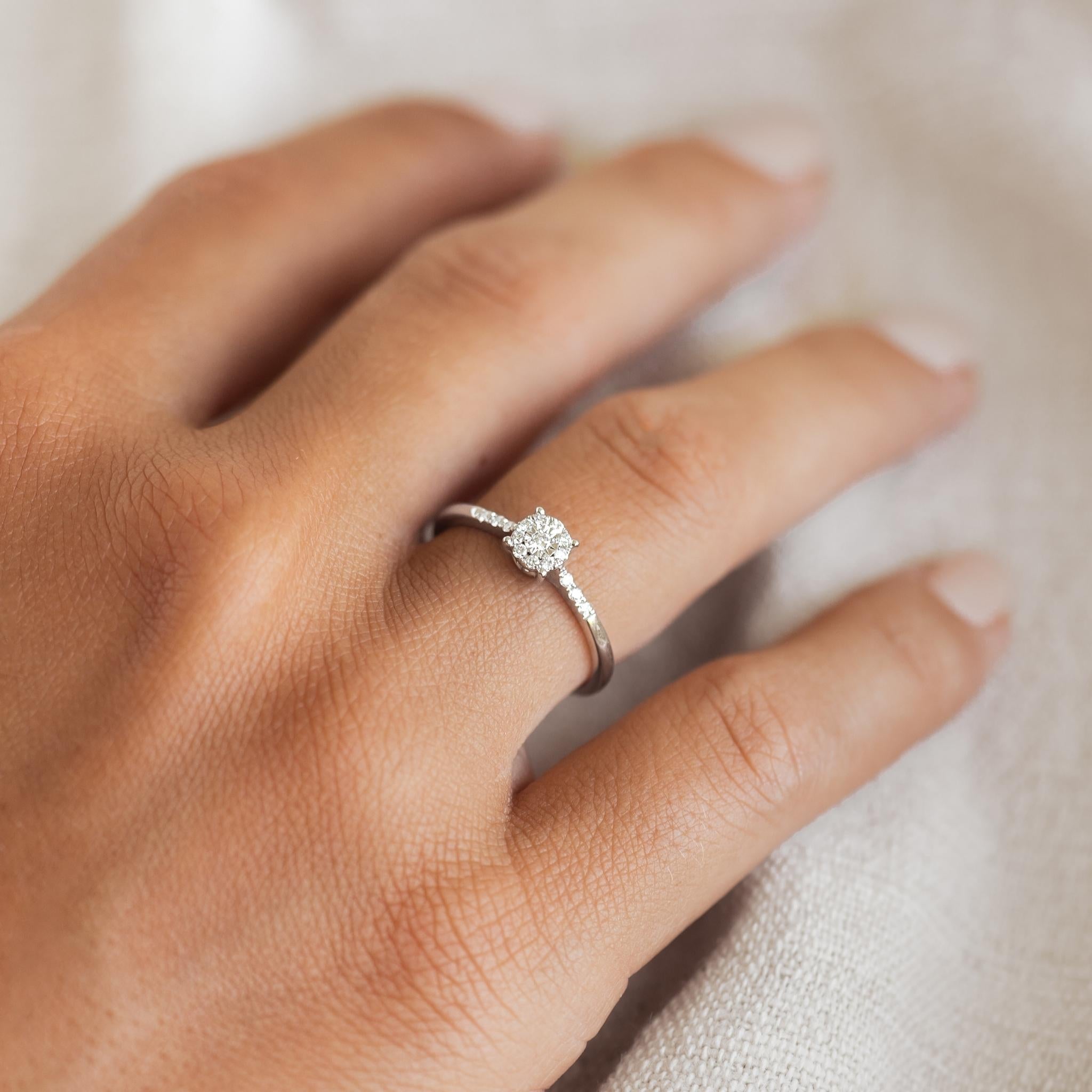 14K White Gold Round Diamond Cluster Ring with Side Stones