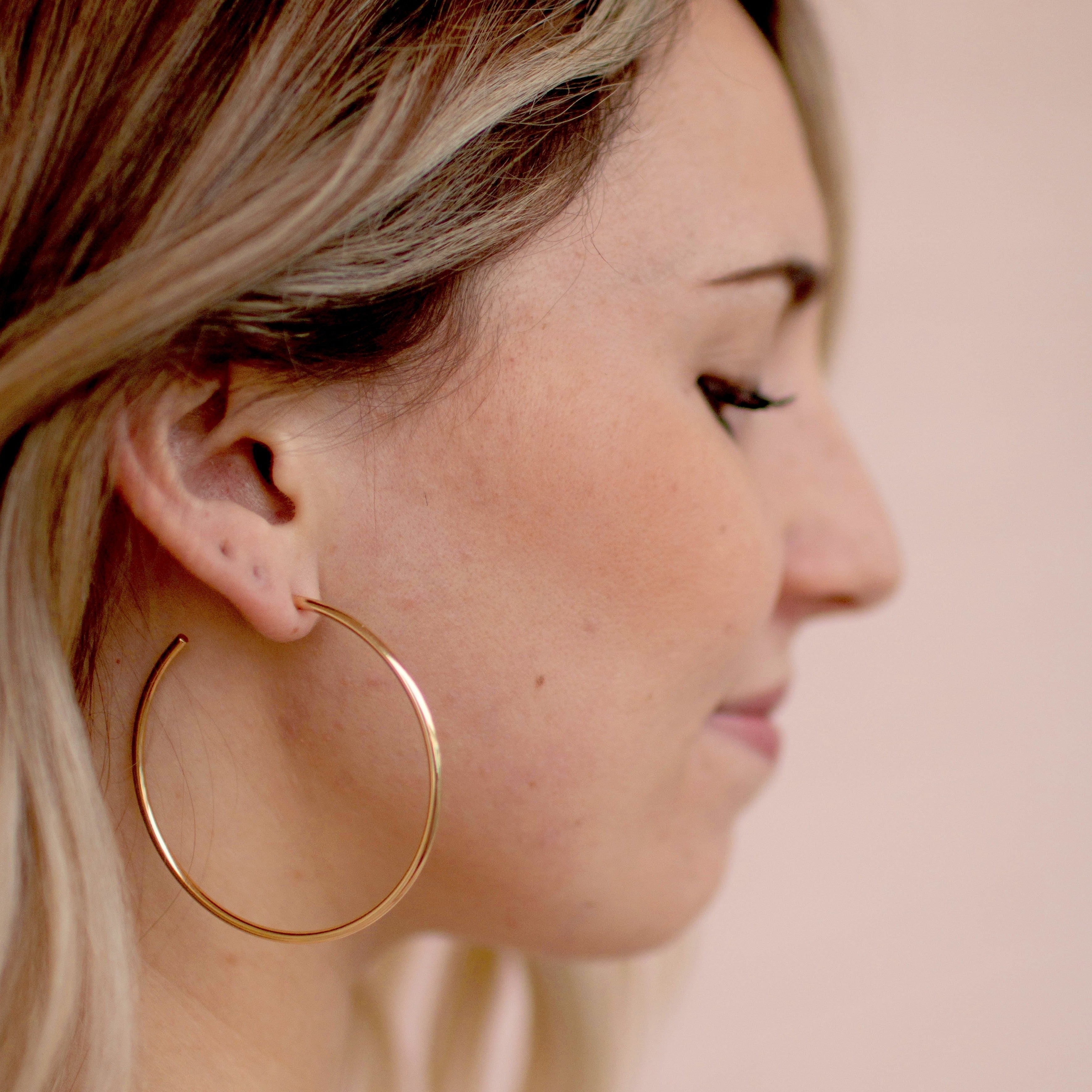 14K Gold Aurelia Classic Thin Hoops